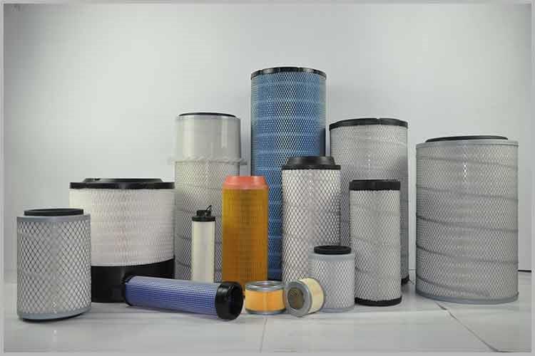 全自動工業(yè)過濾器的濾網(wǎng)使用的是不銹鋼燒結網(wǎng)，這是一種應用較廣泛的標準結構的燒結網(wǎng)