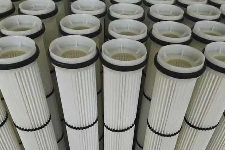 為了保障除塵濾筒的正常使用，可以定期派人對除塵濾筒進(jìn)行檢修，檢查機(jī)器的性能和構(gòu)造，及時(shí)發(fā)現(xiàn)處理問題