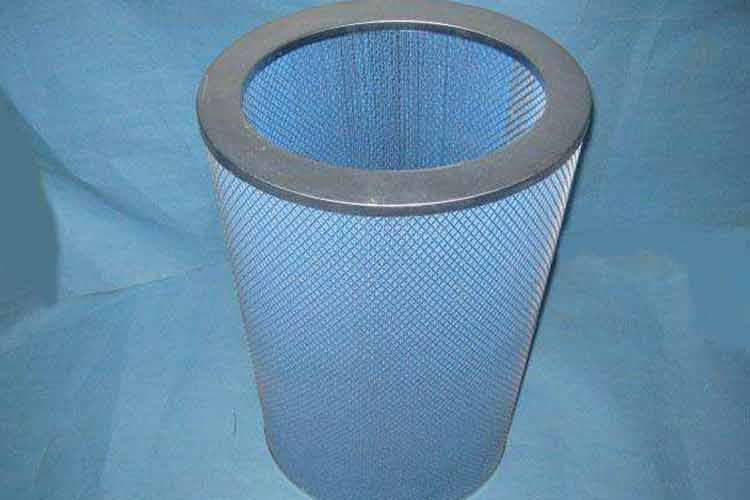 選擇耐高溫除塵濾筒時候要對它進行調(diào)試，因為現(xiàn)在也有一些廠家為了賺錢而昧著良心生產(chǎn)質(zhì)量不好的除塵濾筒