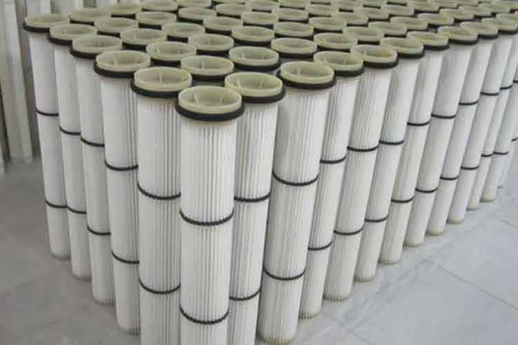 聚酯纖維除塵濾筒一般情況下，除塵系統(tǒng)應(yīng)先于生產(chǎn)工藝設(shè)備開車運行